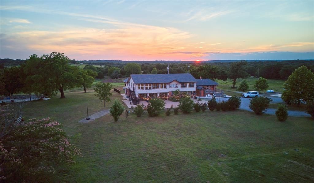 Image 43 of property listing at 22525 N Luther Road, Luther, OK 73054
