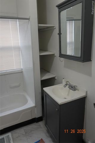 12851 2nd Avenue, Highland Park, MI 48203