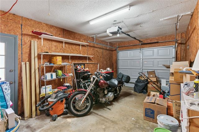 156 W Peach Ave, Kingsland, GA 31548