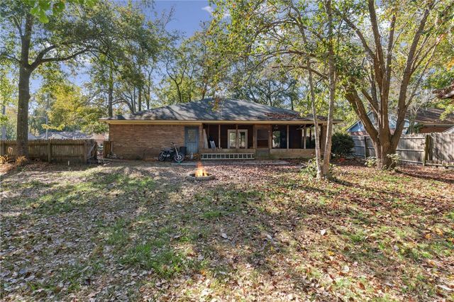 156 W Peach Ave, Kingsland, GA 31548