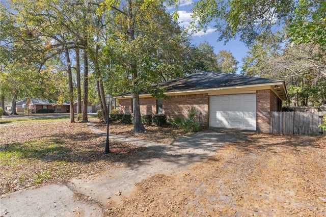 156 W Peach Ave, Kingsland, GA 31548