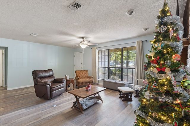 156 W Peach Ave, Kingsland, GA 31548