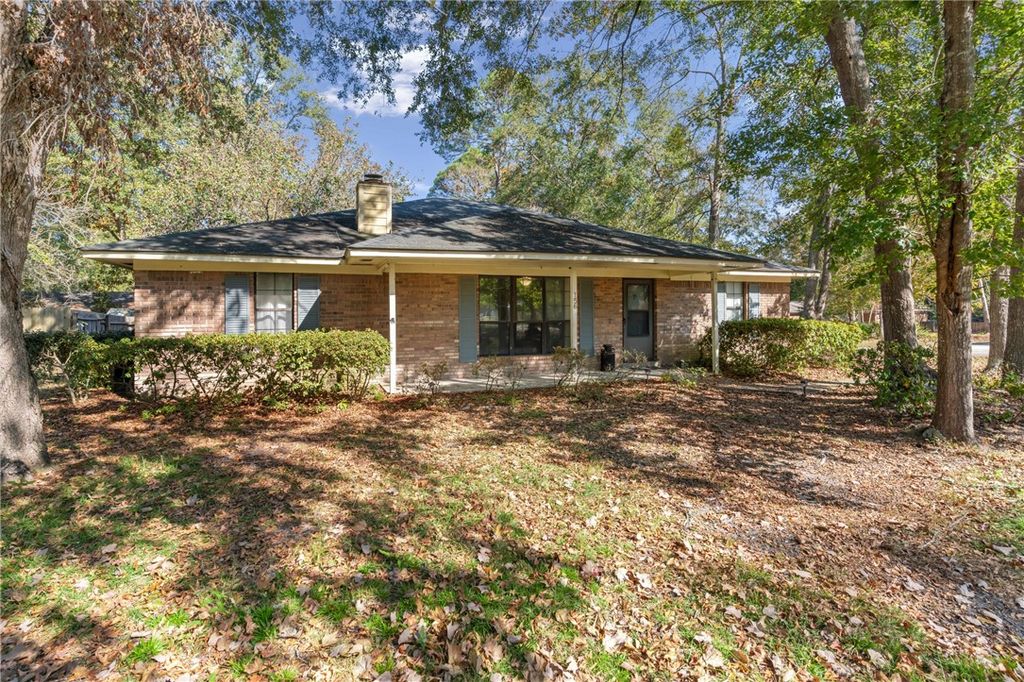 156 W Peach Ave, Kingsland, GA 31548