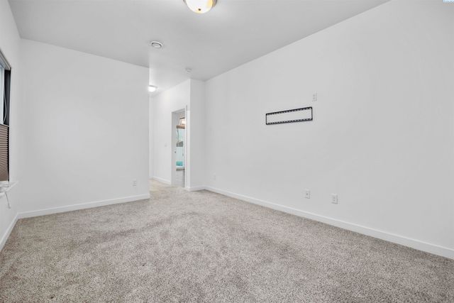 1344 14th St, Benton City, WA 99320