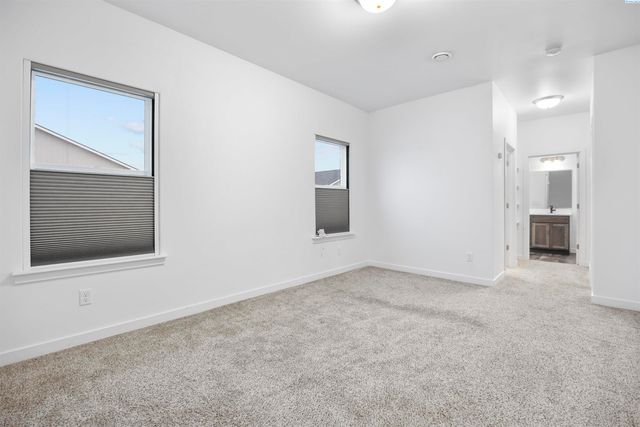 1344 14th St, Benton City, WA 99320