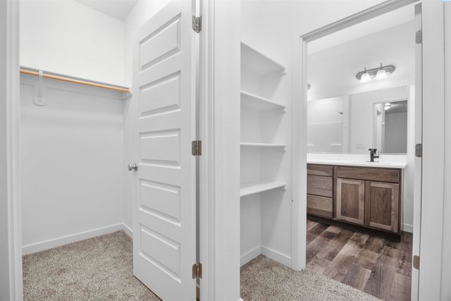 1344 14th St, Benton City, WA 99320