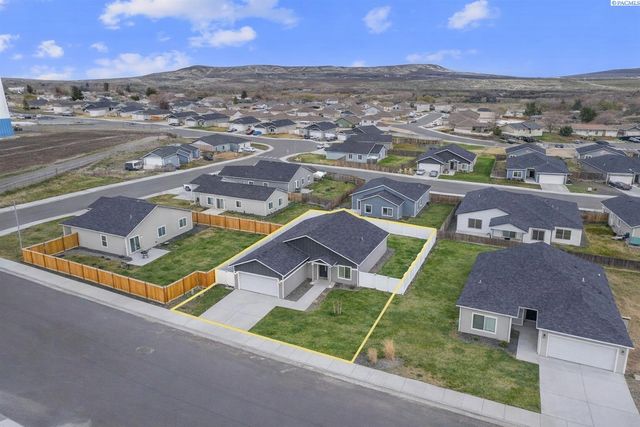 1344 14th St, Benton City, WA 99320