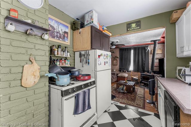 7004 Dodge Avenue, Warren, MI 48091