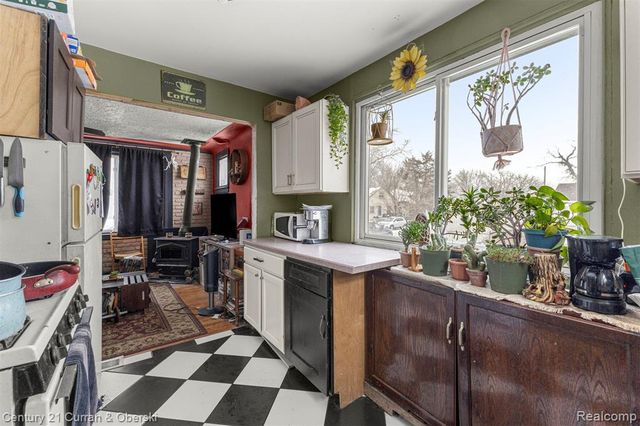 7004 Dodge Avenue, Warren, MI 48091