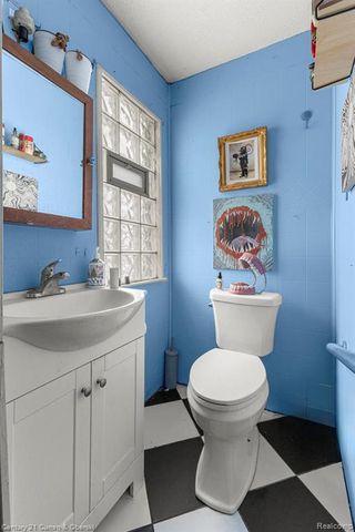 7004 Dodge Avenue, Warren, MI 48091