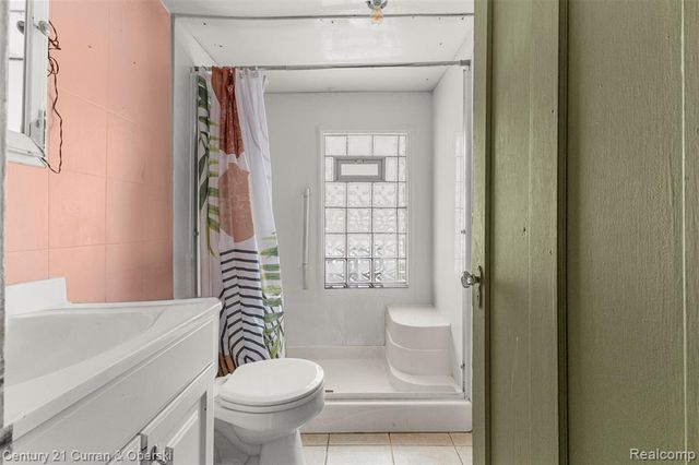 7004 Dodge Avenue, Warren, MI 48091