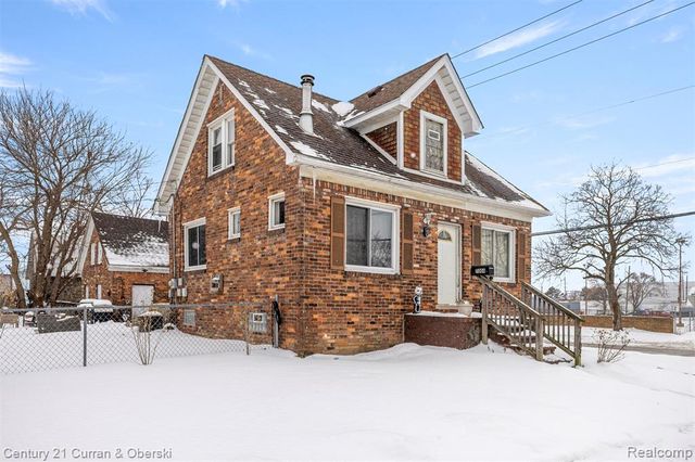 7004 Dodge Avenue, Warren, MI 48091