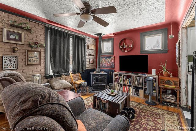 7004 Dodge Avenue, Warren, MI 48091