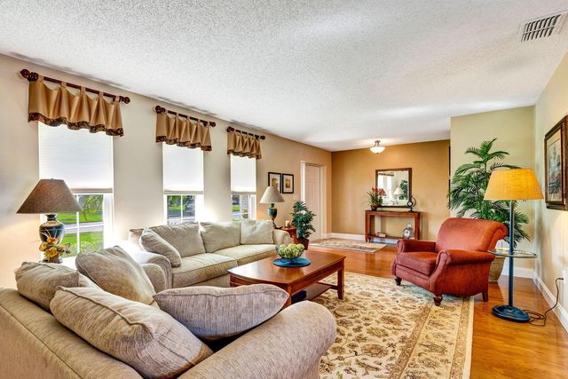 5302 19TH AVENUE W, Bradenton, FL 34209