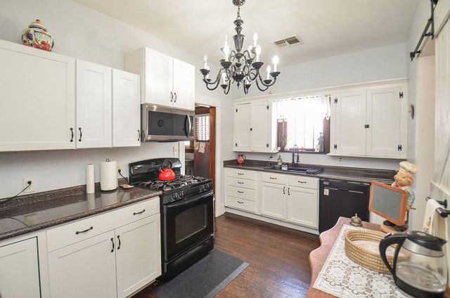 205 Main Street, Palacios, TX 77465