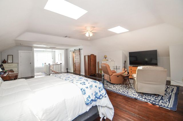205 Main Street, Palacios, TX 77465