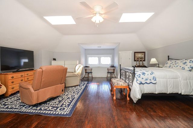 205 Main Street, Palacios, TX 77465