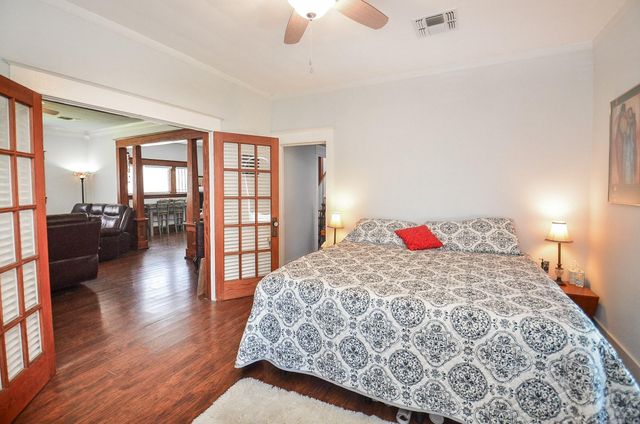 205 Main Street, Palacios, TX 77465