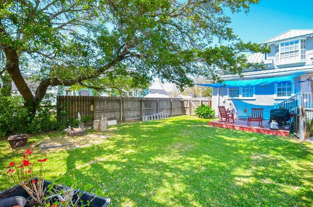 205 Main Street, Palacios, TX 77465