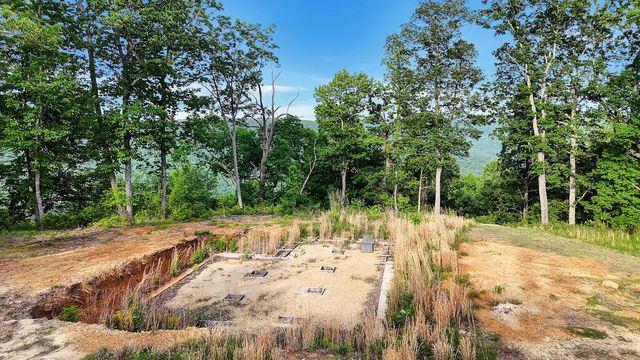 3155 Pigeon Spur Road, Tracy City, TN 37387