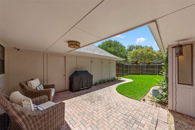 1800 Cross Bend Road, Plano, TX 75023
