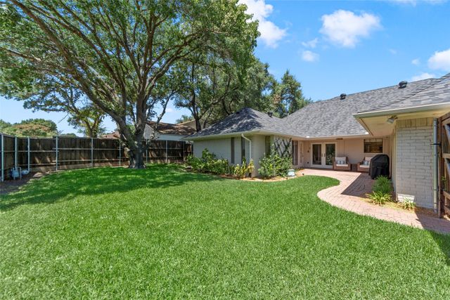 1800 Cross Bend Road, Plano, TX 75023