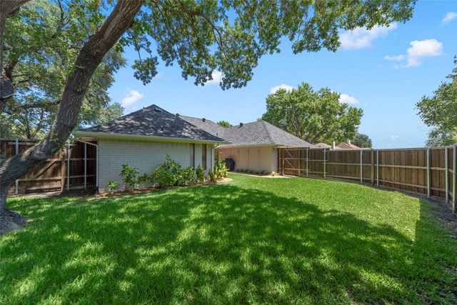 1800 Cross Bend Road, Plano, TX 75023