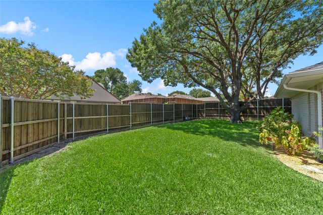 1800 Cross Bend Road, Plano, TX 75023