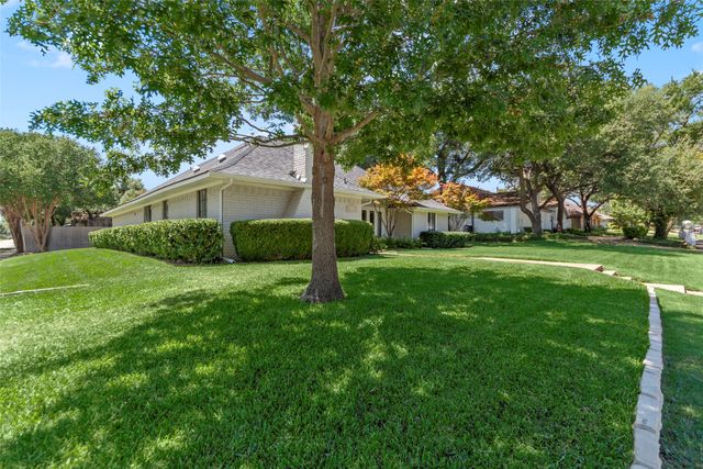 1800 Cross Bend Road, Plano, TX 75023