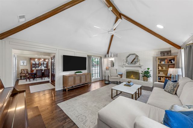 1800 Cross Bend Road, Plano, TX 75023