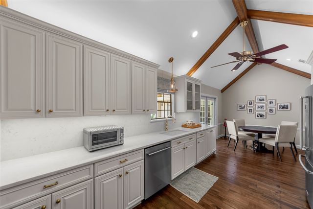 1800 Cross Bend Road, Plano, TX 75023
