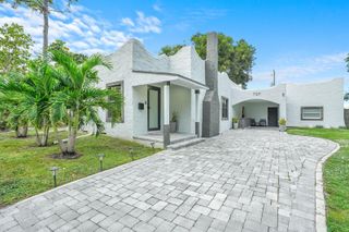 727 S Fernwood Drive S, West Palm Beach, FL 33405