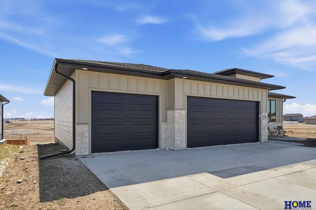 8041 Ephraem Place, Lincoln, NE 68516