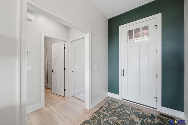 8041 Ephraem Place, Lincoln, NE 68516