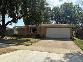 26644 Marilyn Avenue, Warren, MI 48089