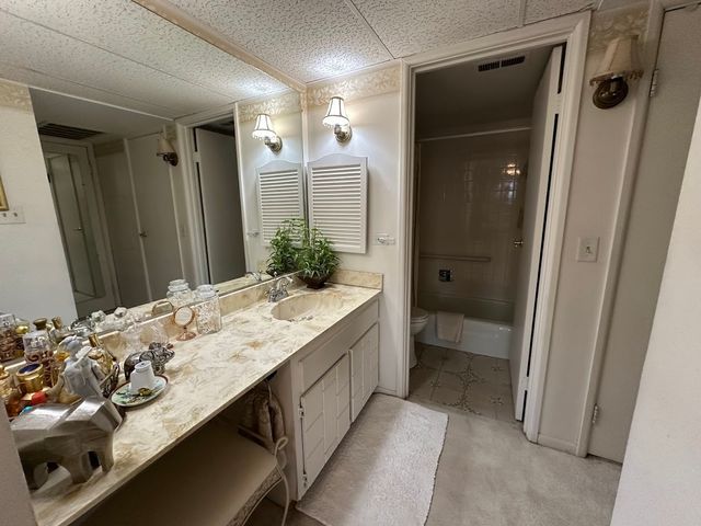 840 Elder Road A414, Homewood, IL 60430