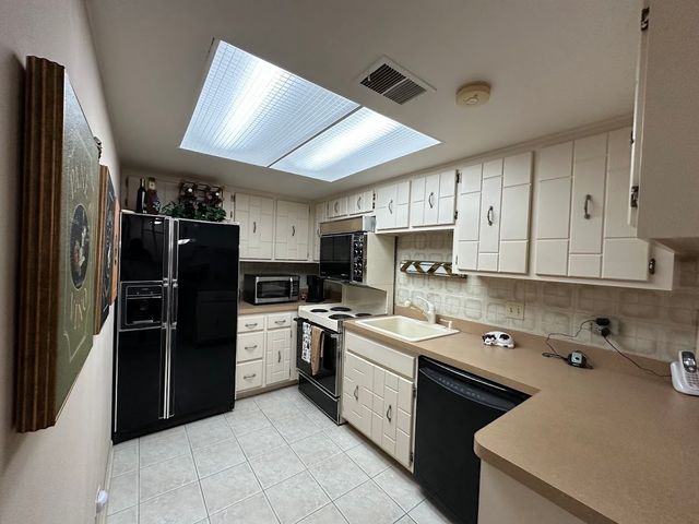 840 Elder Road A414, Homewood, IL 60430