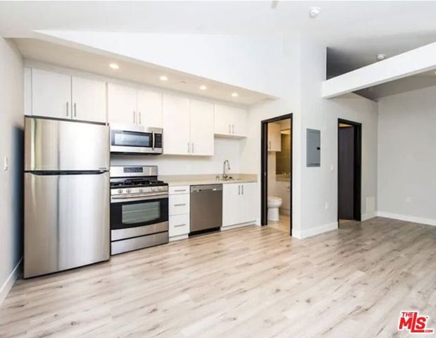 483 Washington Boulevard, Marina Del Rey, CA 90292