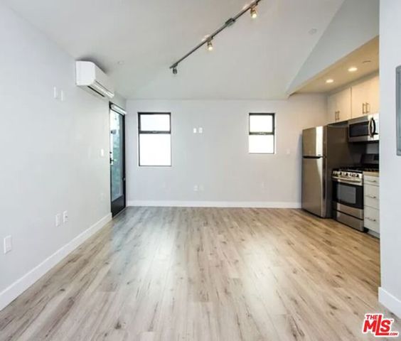 483 Washington Boulevard, Marina Del Rey, CA 90292