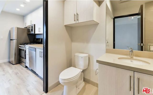 483 Washington Boulevard, Marina Del Rey, CA 90292