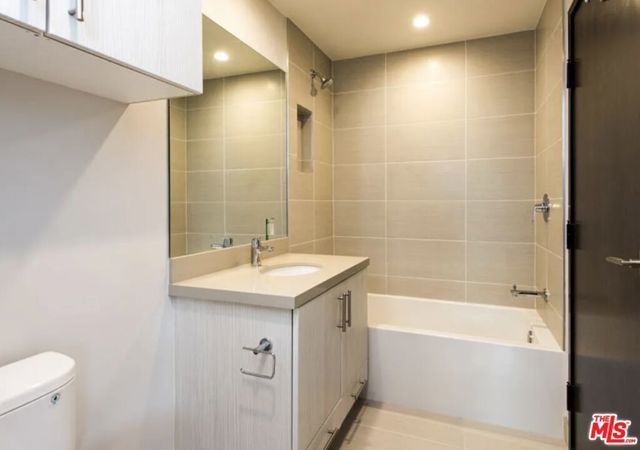 483 Washington Boulevard, Marina Del Rey, CA 90292