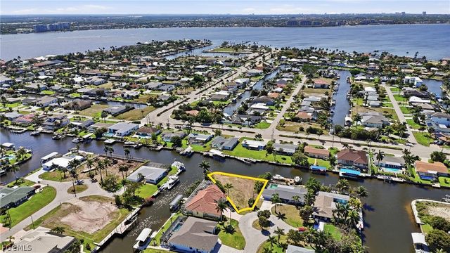 5357 Majestic CT, Cape Coral, FL 33904