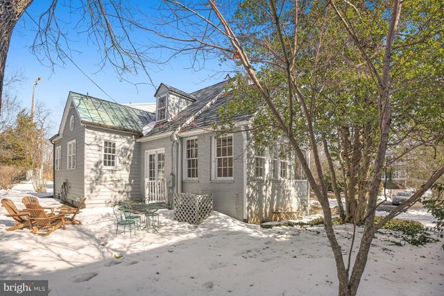 3916 MILITARY RD, Arlington, VA 22207