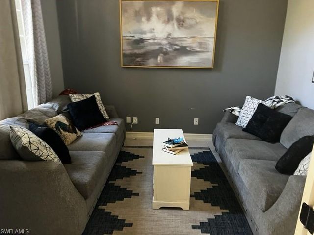 845 10th AVE NE, Naples, FL 34120