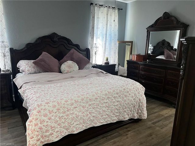 845 10th AVE NE, Naples, FL 34120