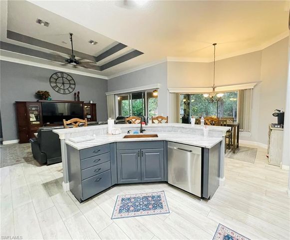 845 10th AVE NE, Naples, FL 34120