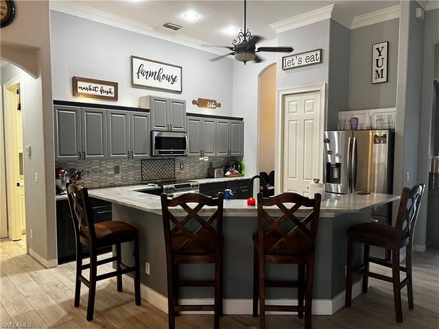 845 10th AVE NE, Naples, FL 34120