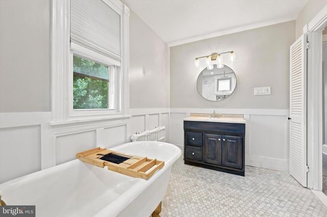 4611 LINDEN AVE, Philadelphia, PA 19114
