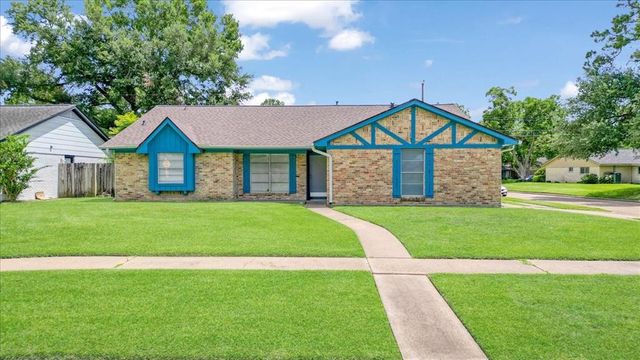 7043 Drowsy Pine Drive, Houston, TX 77092
