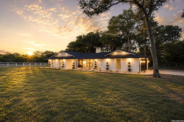 28262 WINDWOOD DR E, Boerne, TX 78006